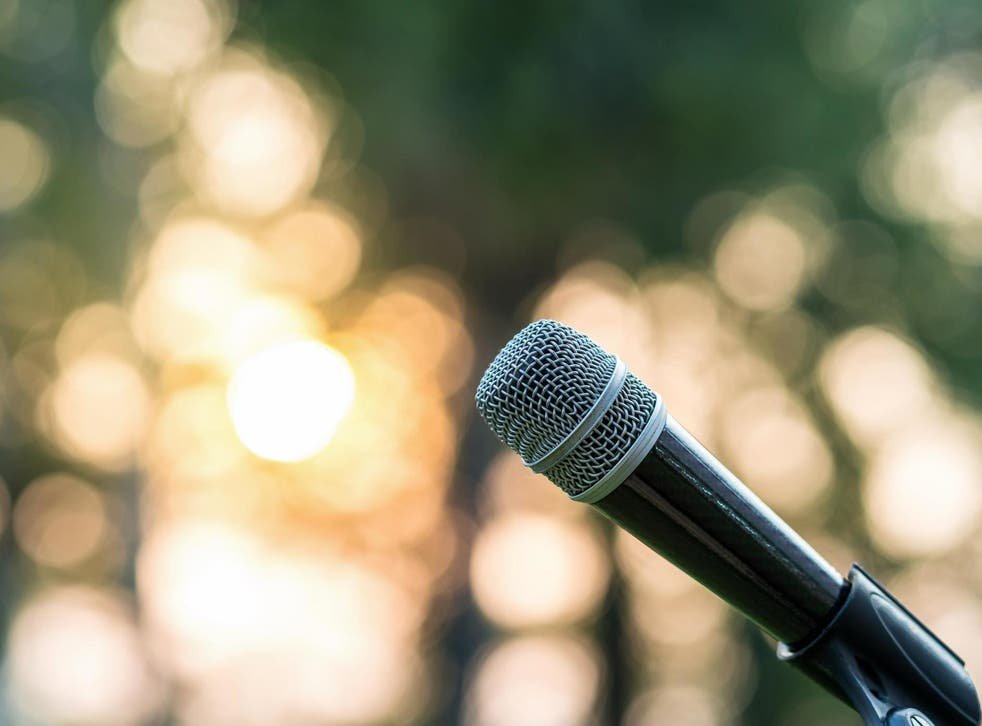 10 Pelajaran Aneh Yang Dipelajari Saat Stand-up Komedi